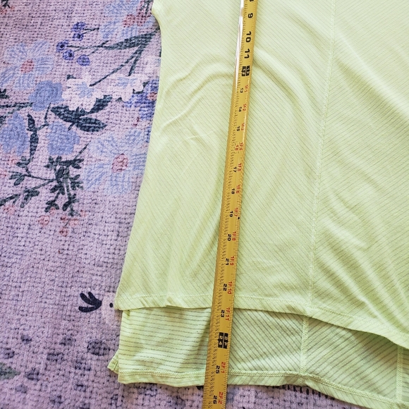 Lululemon Retreat Tee Clear Mint Size 6 Neon - Picture 7 of 7